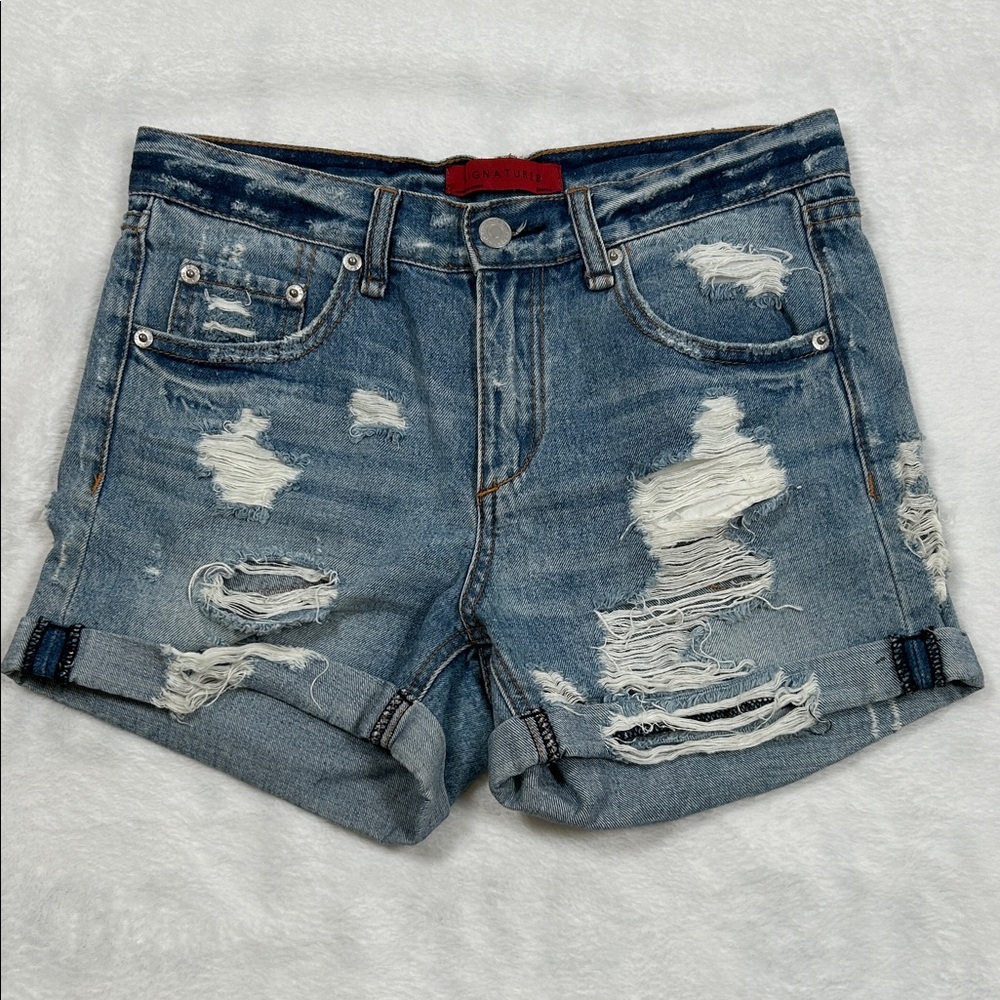 Signature8 Jean Shorts Women’s Small Blue Distressed Mid Rise Denim